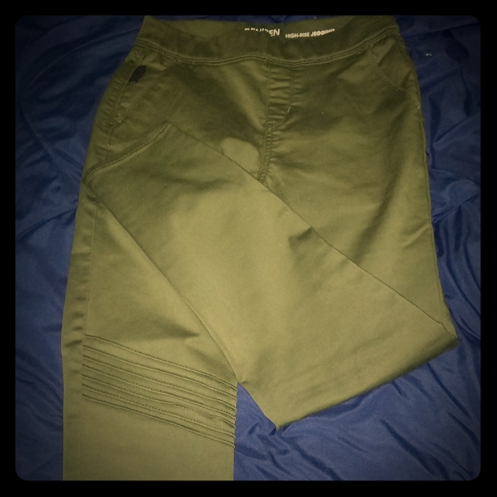 Levi Army Green Jean leggings